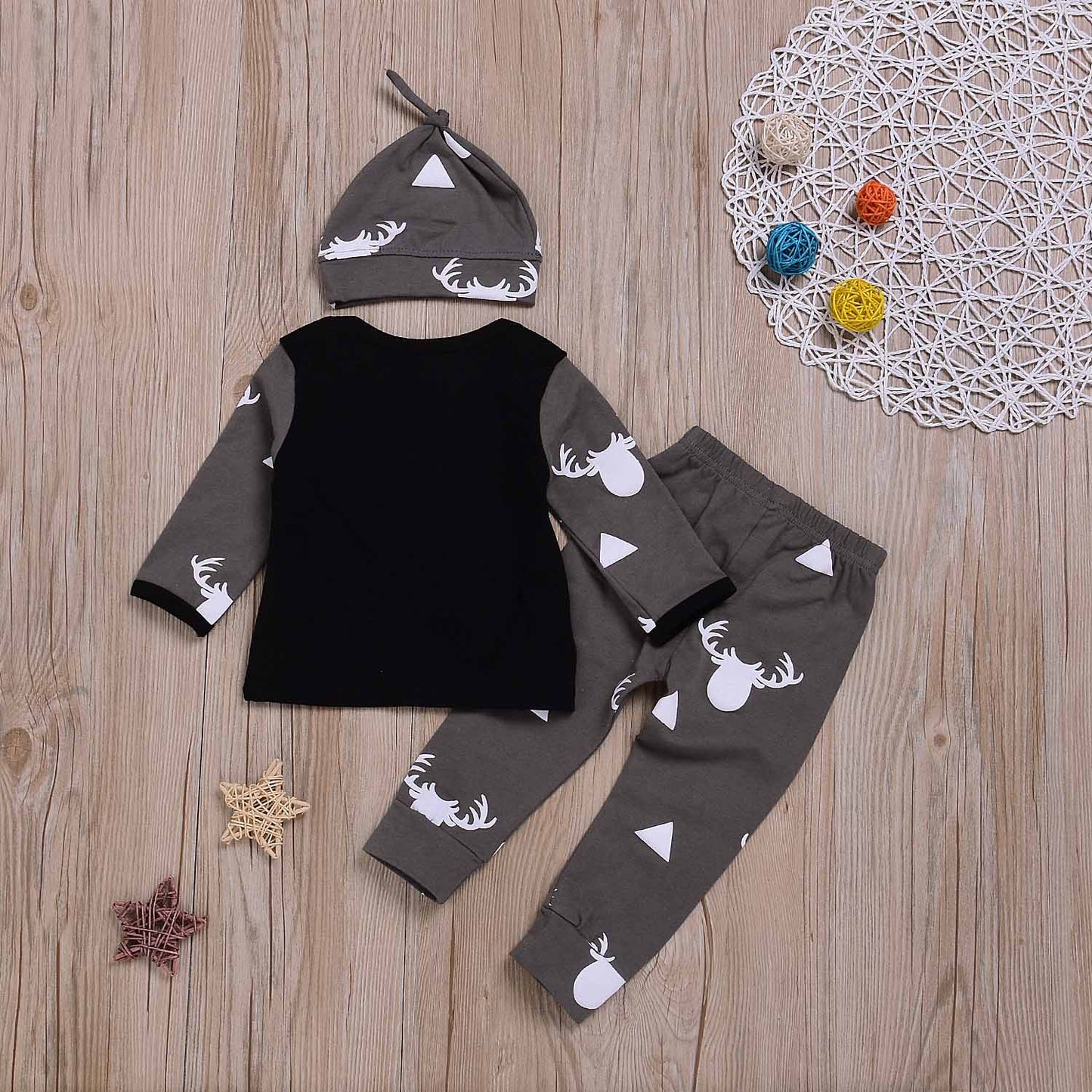 3-piece Elk Triangle Patterned Long Sleeve Top, Bottom and Hat Set, zoerea.com