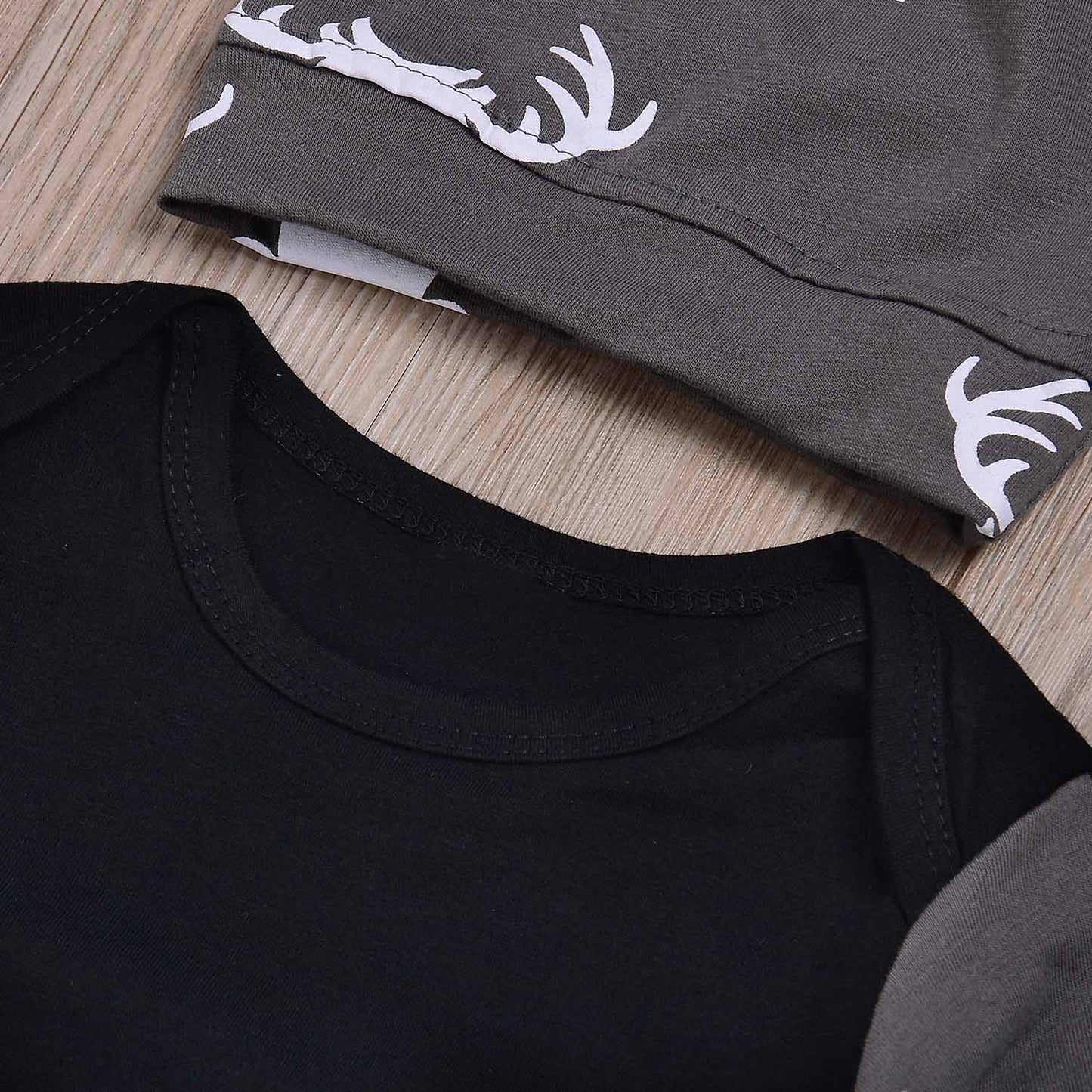 3-piece Elk Triangle Patterned Long Sleeve Top, Bottom and Hat Set, zoerea.com