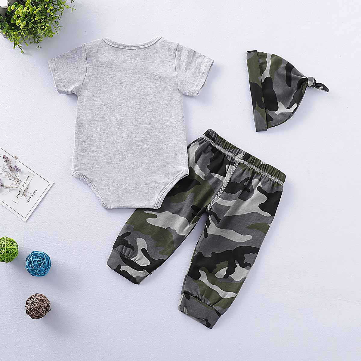 WILD LIFE Bear Print Bodysuit and Camouflage Pants with Hat Set, zoerea.com